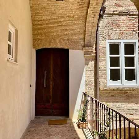 Dimora Palazzo De Luca - Intra Alborgodiffuso - Loft Di Charme Del 700 Con Vasca Doppia E Camino Holiday home Serracapriola